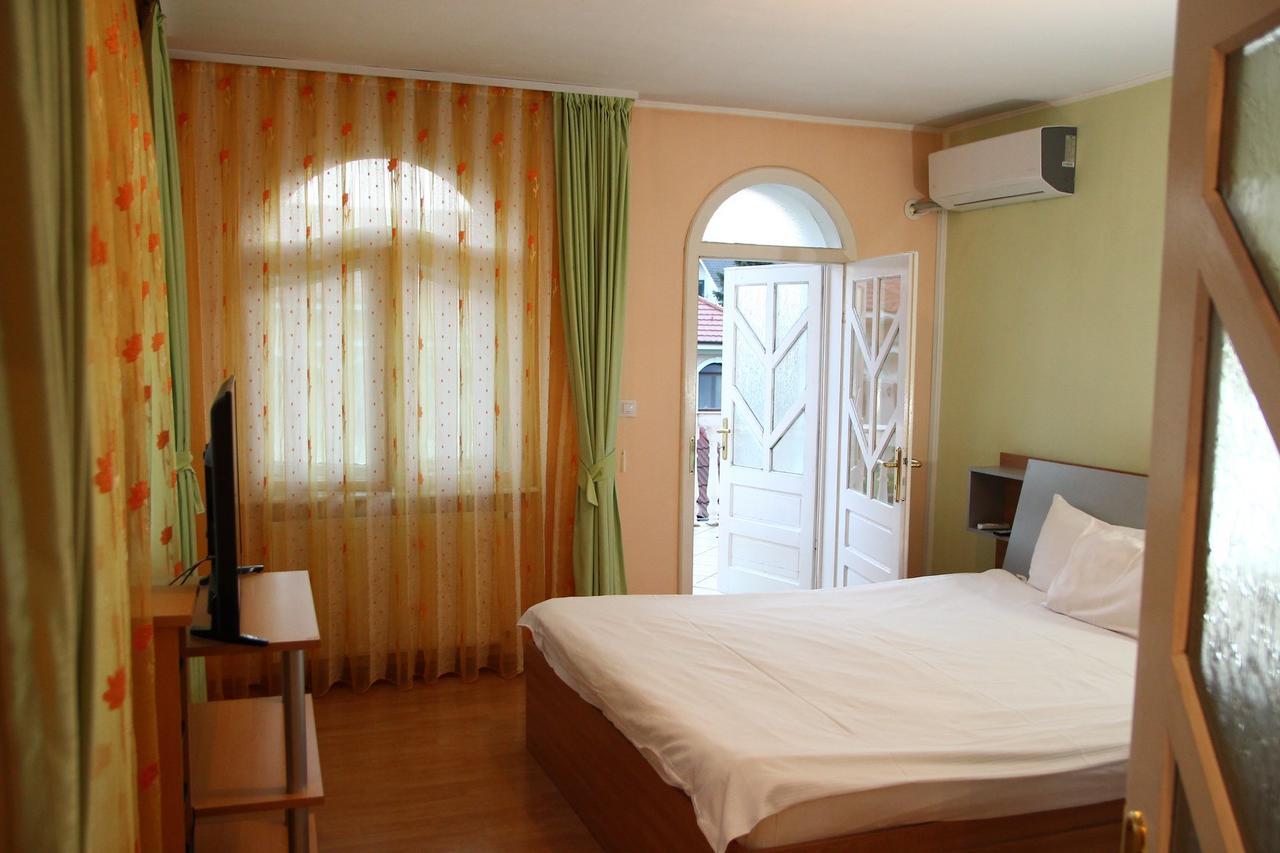 Hotel Casa Monica Băile Felix Esterno foto