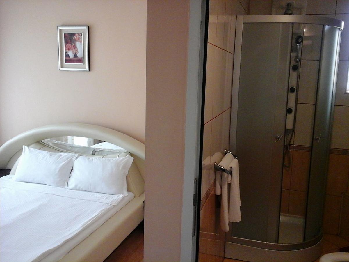 Hotel Casa Monica Băile Felix Esterno foto